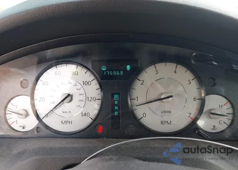 2010 Chrysler 300 Touring/Signature Series из США, поврежденный, VIN 2C3CK5CV8AH331020